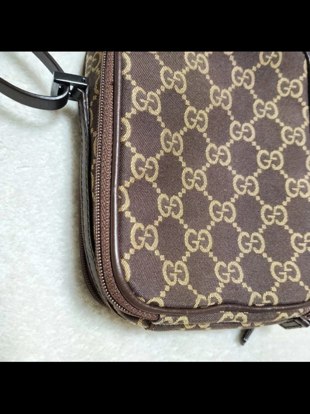 Gucci Brown GG Monogram Messenger Crossbody